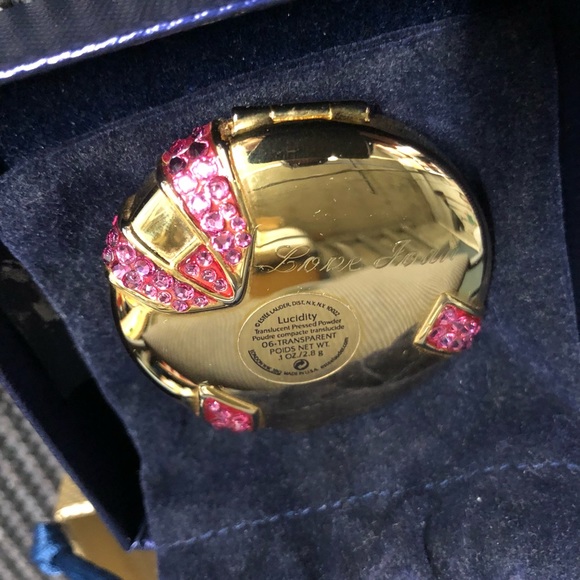 Estēe Lauder 2005 Red Ribbon Compact, Rare and in Great Condition, Box, Bag, inc - Picture 5 of 8